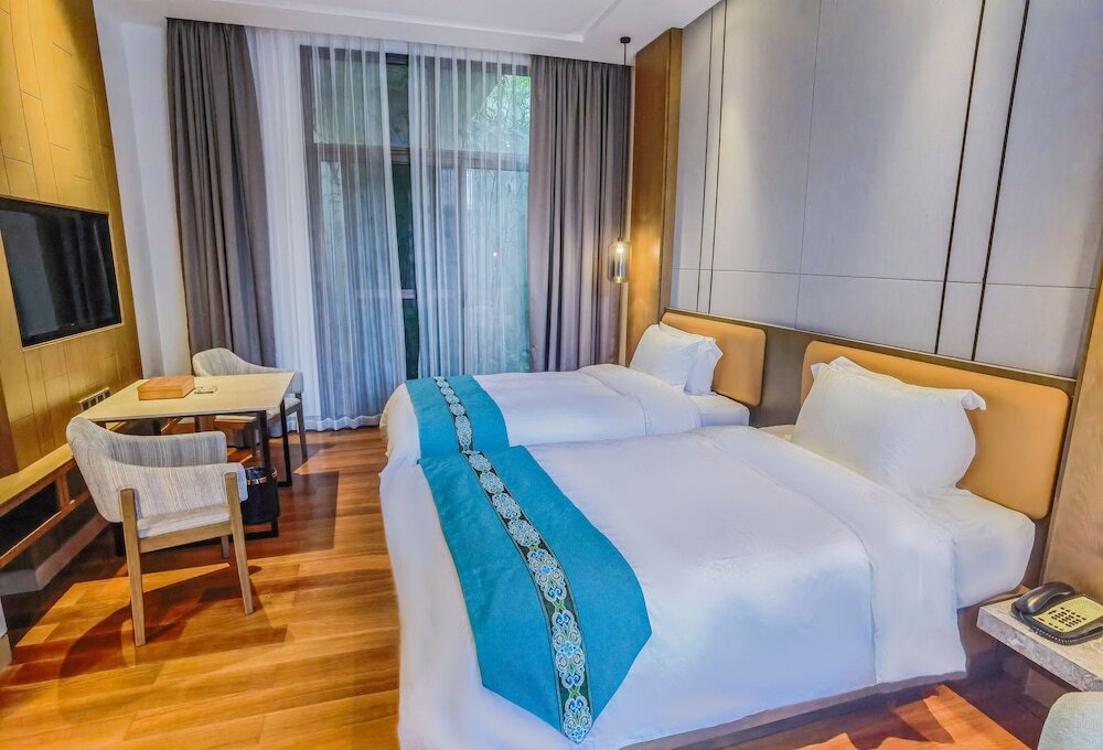 Ваньнин: wanningnanyanwanhaiyabieshuhotel
