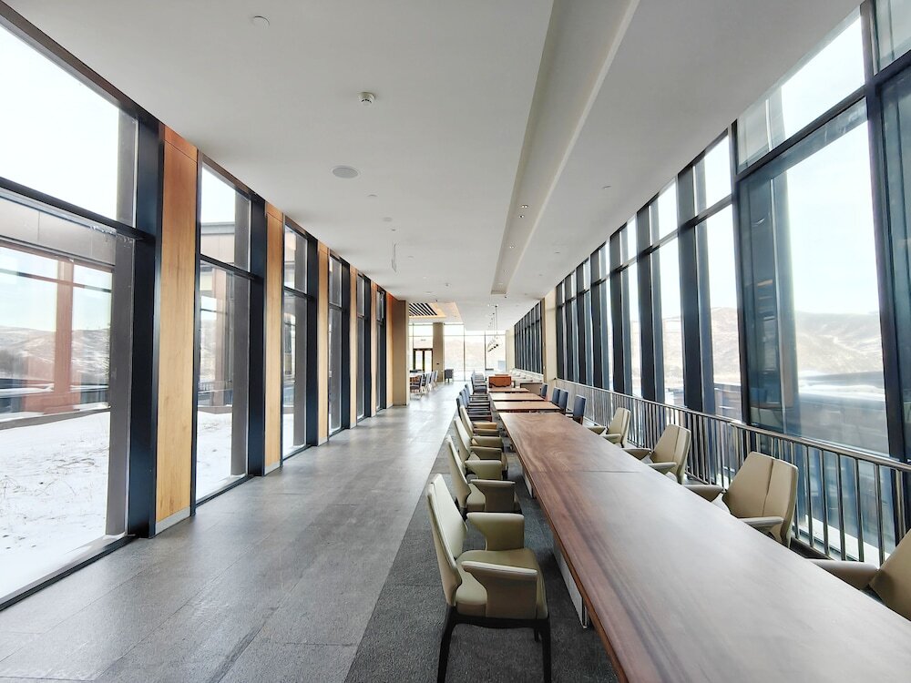 Чжанцзякоу: Oakwood Suites Chongli