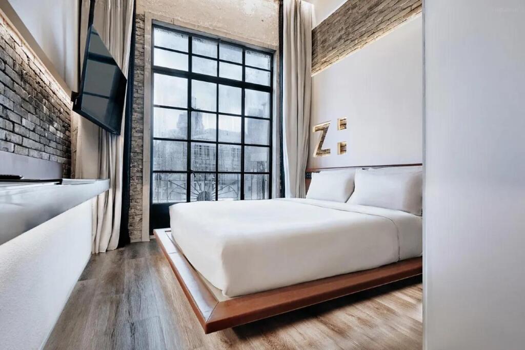 Шанхай: ZHotel The Somekh Building