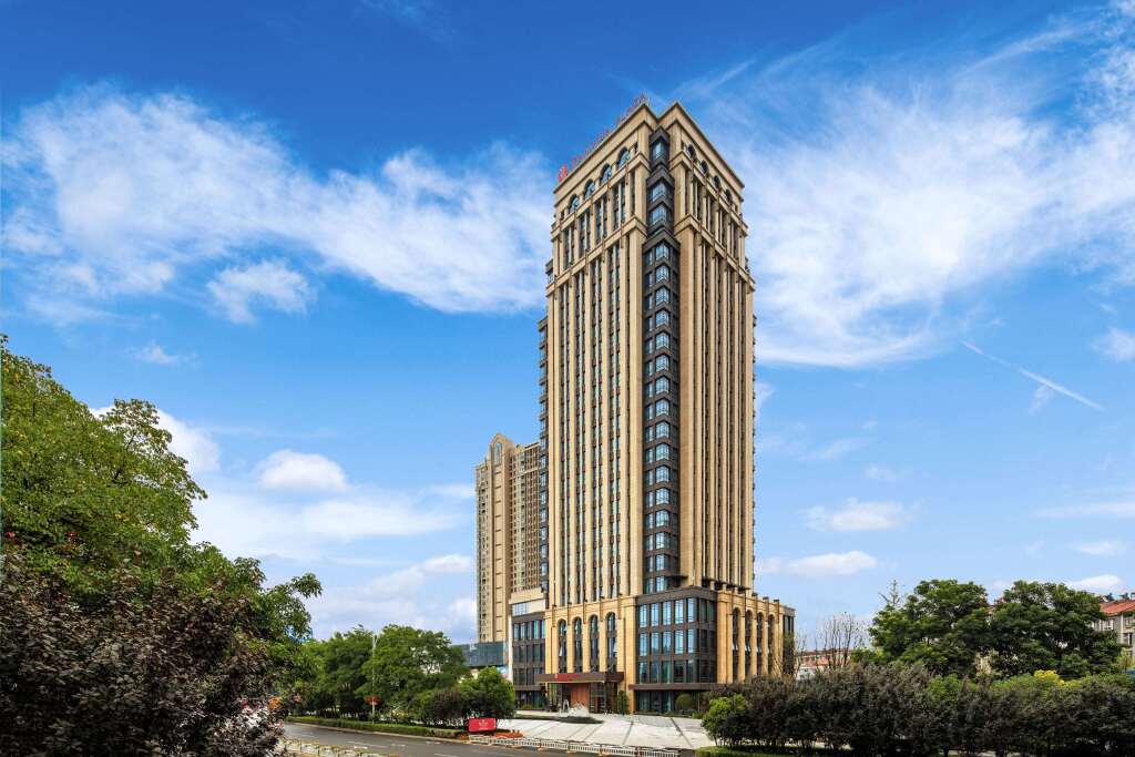 Ухань: Ramada Plaza Wuhan Huangpi
