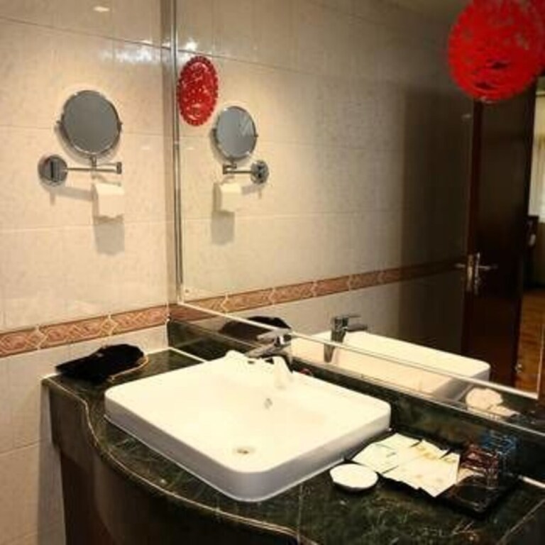 Цзинин: Great Wall Boutique Hotel