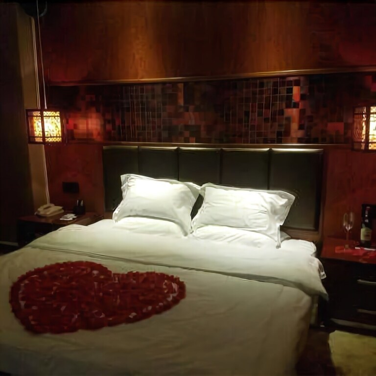 Наньнин: Caizhi Dongfang Hotel