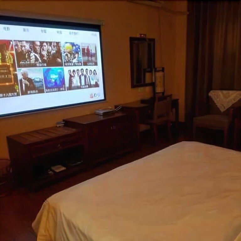 Наньнин: Caizhi Dongfang Hotel