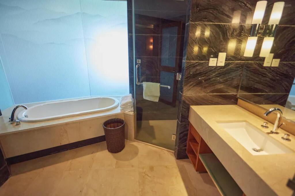Хуаншань: Wan Tsui Tong Riverside Hotel