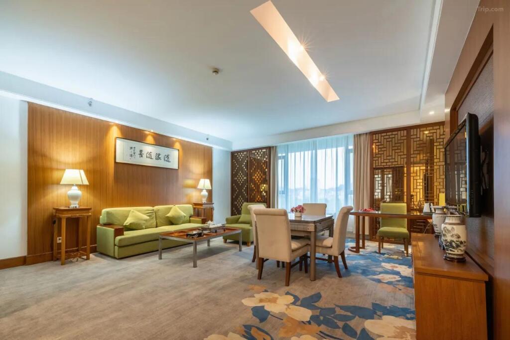 Хуаншань: Wan Tsui Tong Riverside Hotel