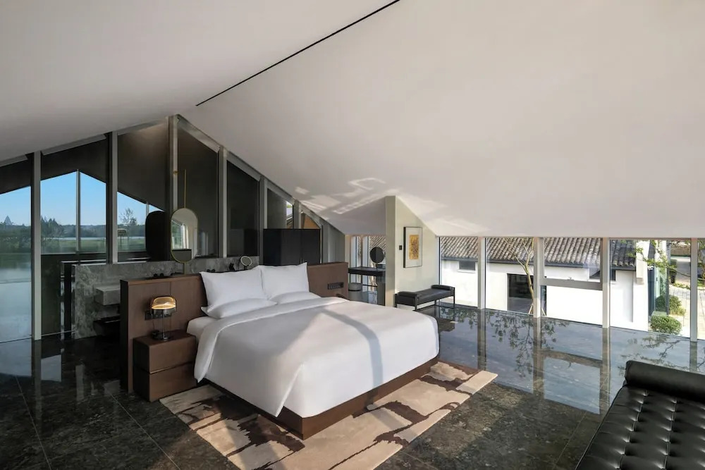 Сучжоу: Jiangnan House  Yangcheng Lake
