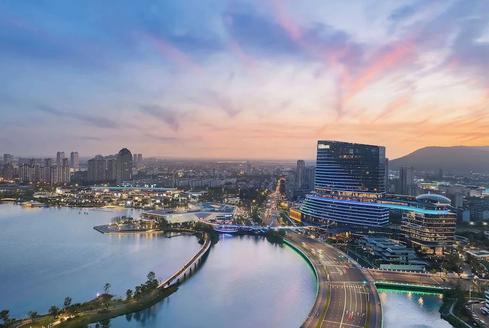 Чаншу: Hilton Changshu