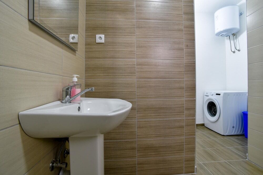Ульцинь: Villa w Garden Balcony 8 min to Ulcinj Long Beach