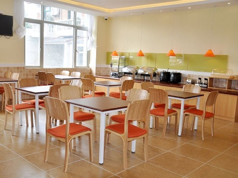 Шанхай: Home Inn (Shanghai Fengcheng Wahong Road)