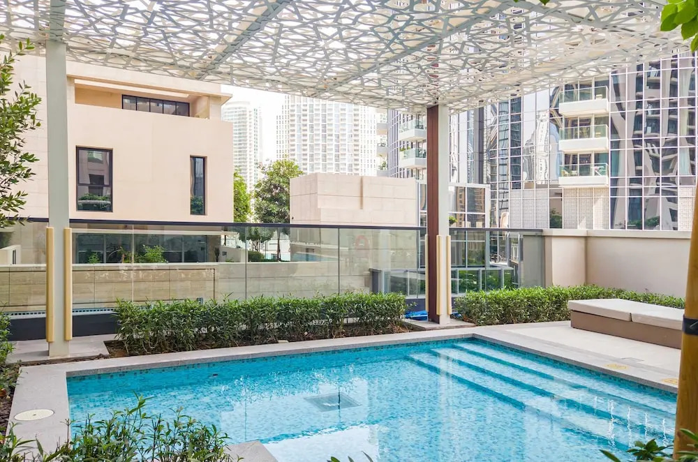 Дубай: LUX  The Central Downtown Skyline Suite