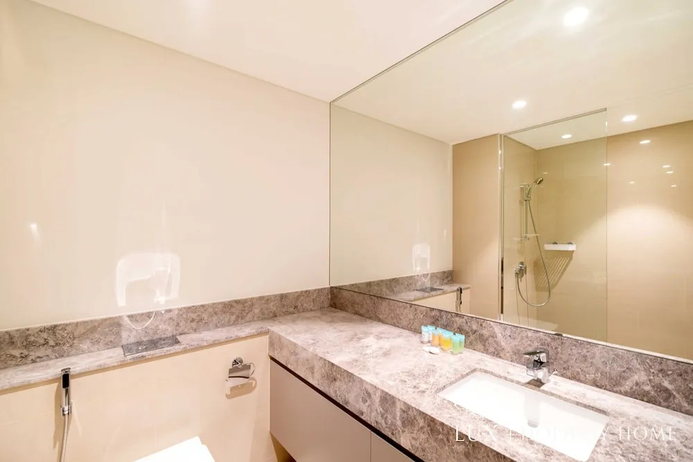 Дубай: LUX  The Central Downtown Skyline Suite
