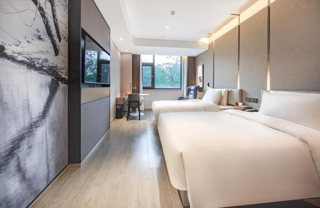 Kunming Green Lake Atour Hotel — фото 4