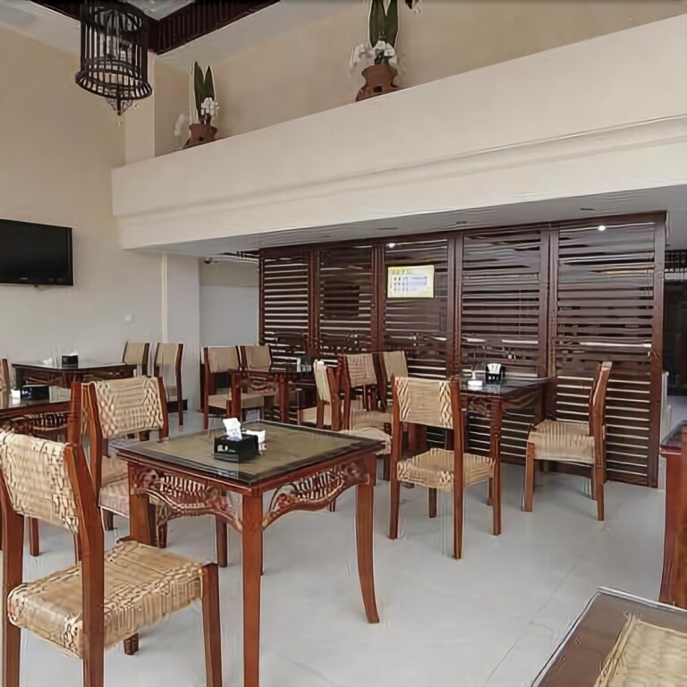 Аньцин: Earl Business Hotel