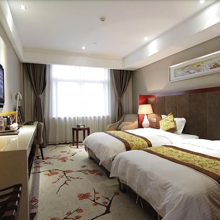 Аньцин: Earl Business Hotel