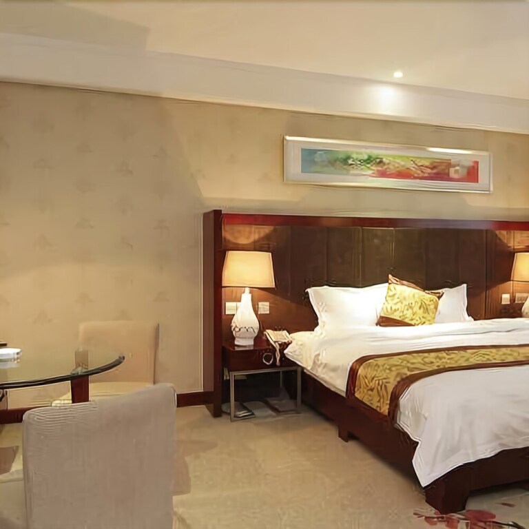 Аньцин: Earl Business Hotel