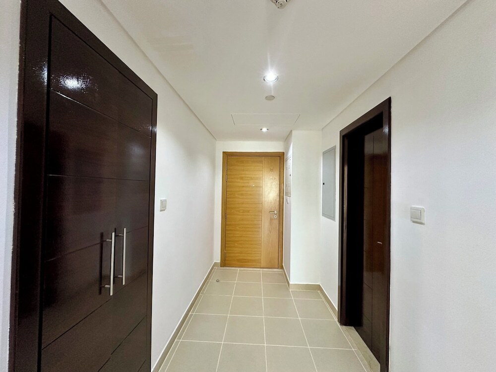 Дубай: Lux BnB Burj Views
