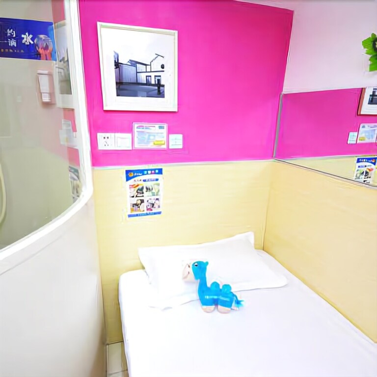Сямынь: 100 Inn Xiamen Lundu Hexiang West Road