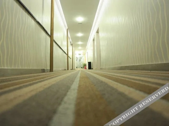 Наньян: Qicaihong Express Hotel