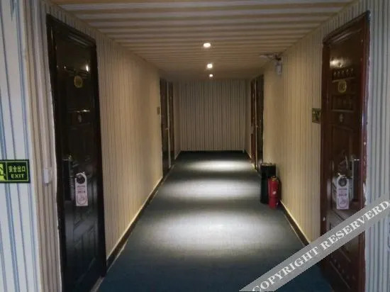 Чжэнчжоу: Xinzheng Qingyue Yaju Hotel