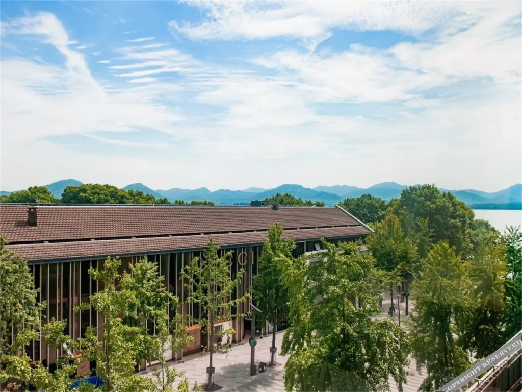 Ханчжоу: Yilin Hotel(Linping Nanyuan Metro Station Store)