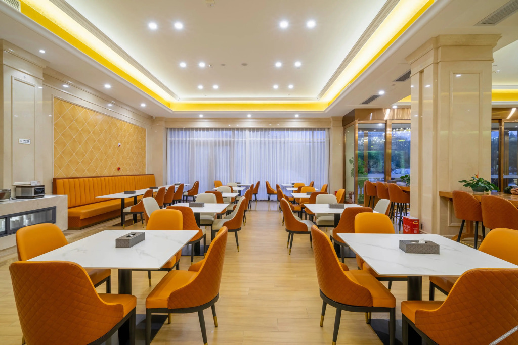 Чанша: Vienna International Hotel ( Changsha High Speed Railway South Station West Plaza )