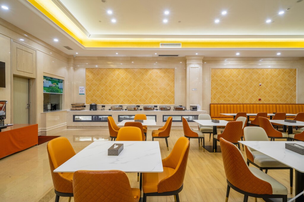 Чанша: Vienna International Hotel ( Changsha High Speed Railway South Station West Plaza )
