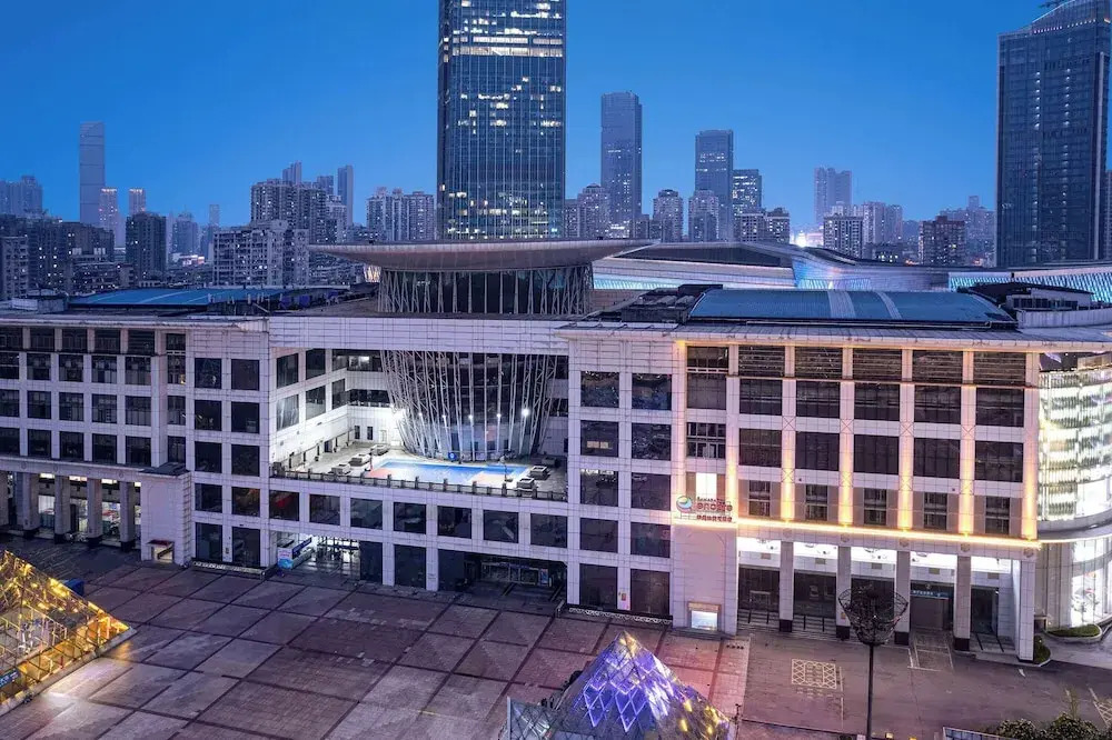 Ухань: Ramada Encore by Wyndham Wuhan Int'l Conference Center