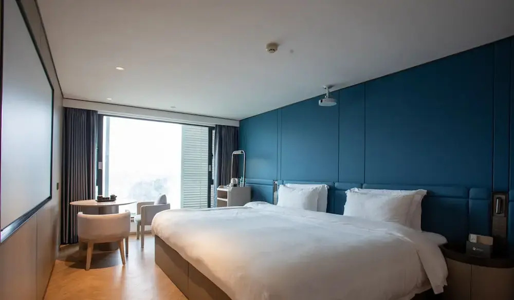 Ухань: Ramada Encore by Wyndham Wuhan Int'l Conference Center