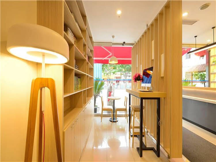 Шанхай: Hanting Hotel Shanghai Babaiban Pudian Road Metro Station