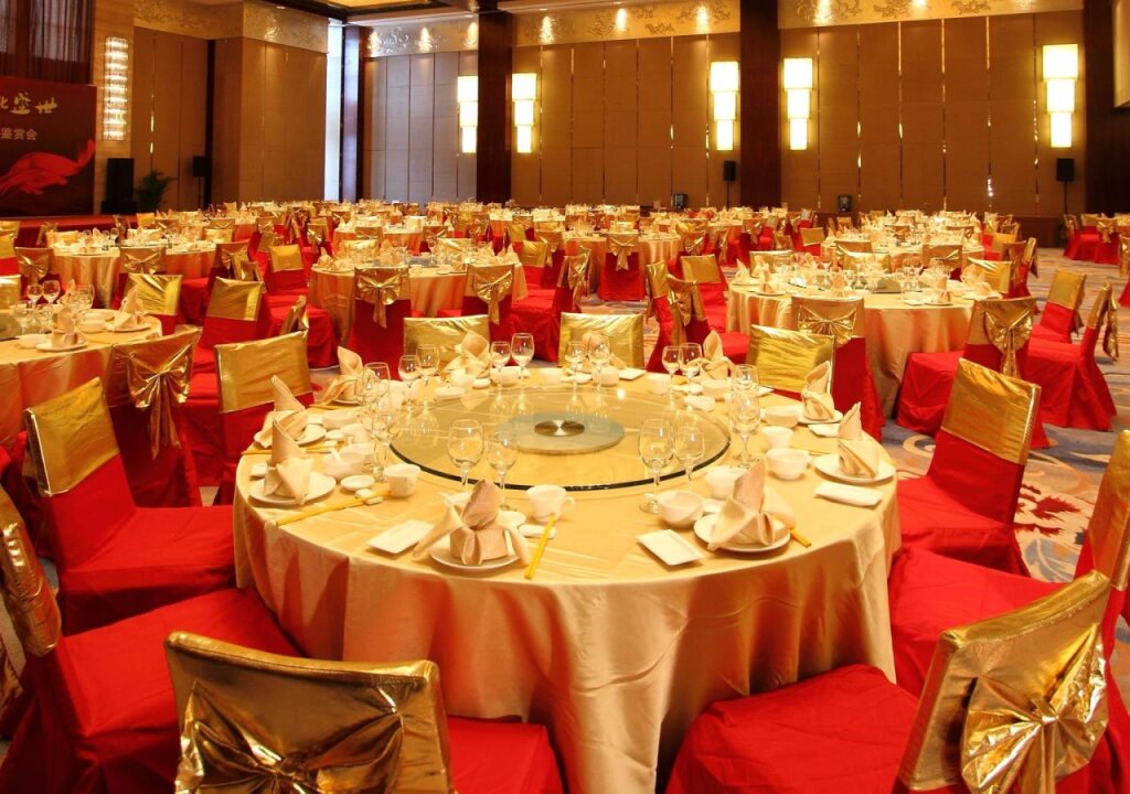Уси: Gloria Grand Hotel Wuxi