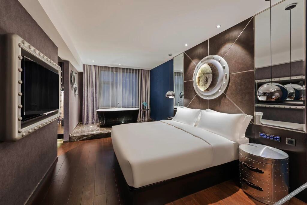 Шанхай: Orange Hotel  (Shanghai Hongqiao Railway Station Store)