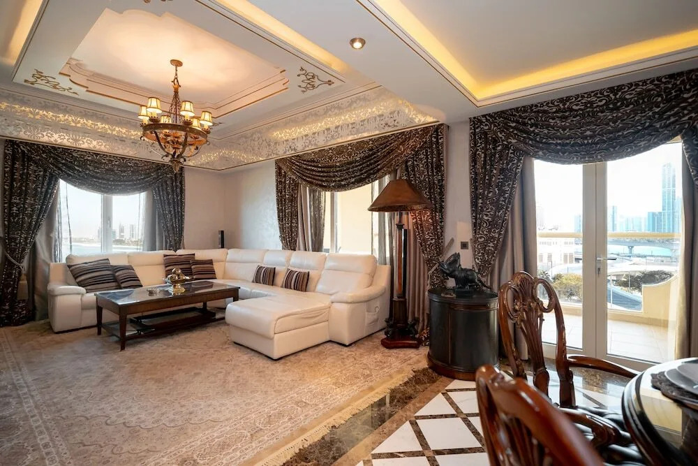 Дубай: Al Dabas by Luton Vacation Homes
