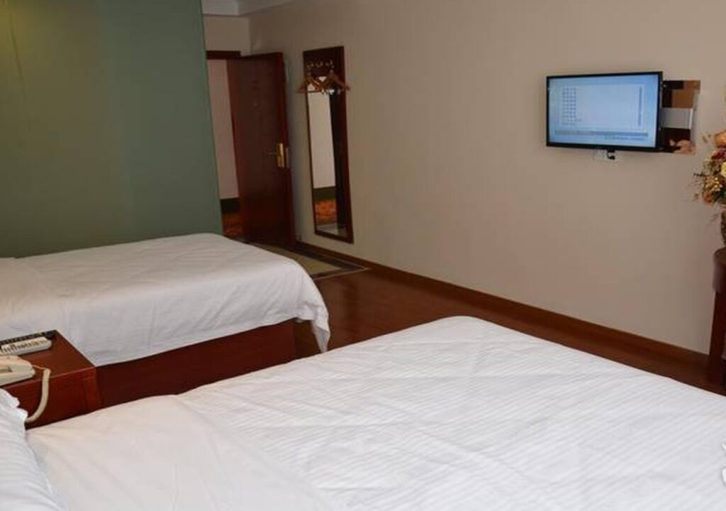 Пекин: GreenTree Inn Beijing Miyun West Bridge Road Haiyi Manor Express