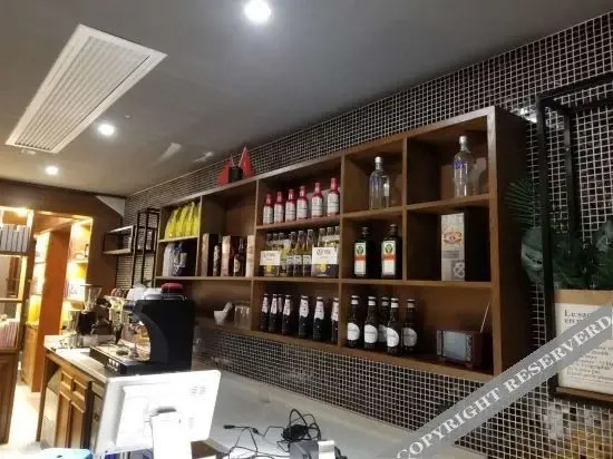Хуаншань: James  Joyce  Coffetel