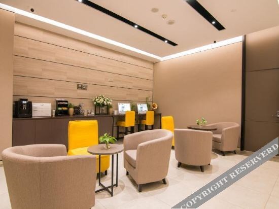 Куньмин: Home Inn Plus (Kunming Dian Lake Haigeng Park Guangfu Road)