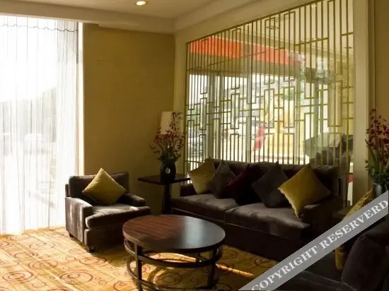 Уси: Junyi Hotel (Wuxi Binhu Xiaotaoyuan Metro Station)