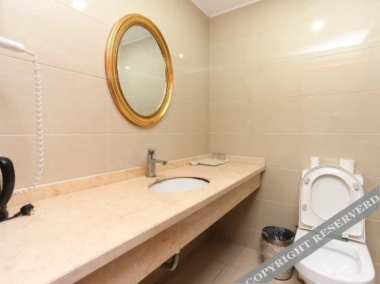 Уси: Junyi Hotel (Wuxi Binhu Xiaotaoyuan Metro Station)