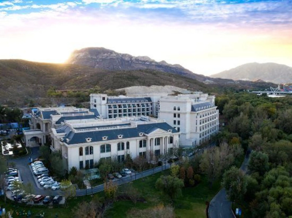 Чжанцзякоу: Arcadia International Hotel