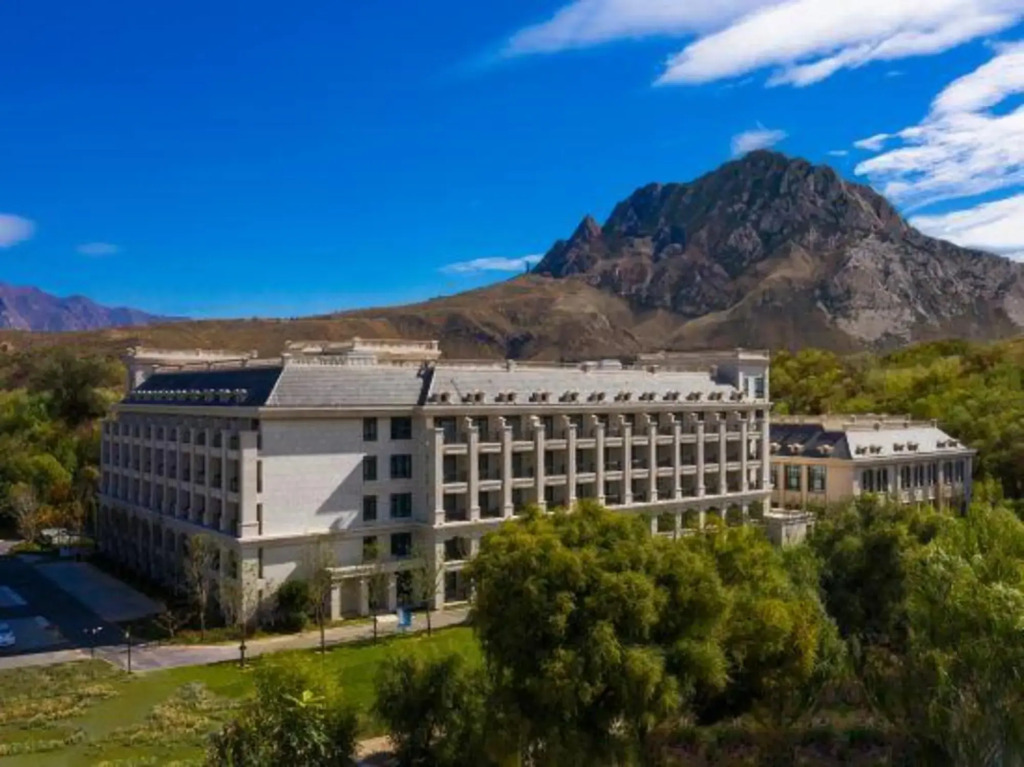 Чжанцзякоу: Arcadia International Hotel