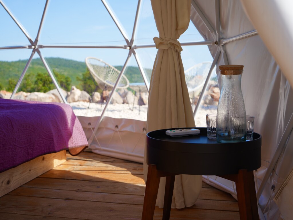 Клинцы: Глэмпинг ROSE (Luštica Bay)
