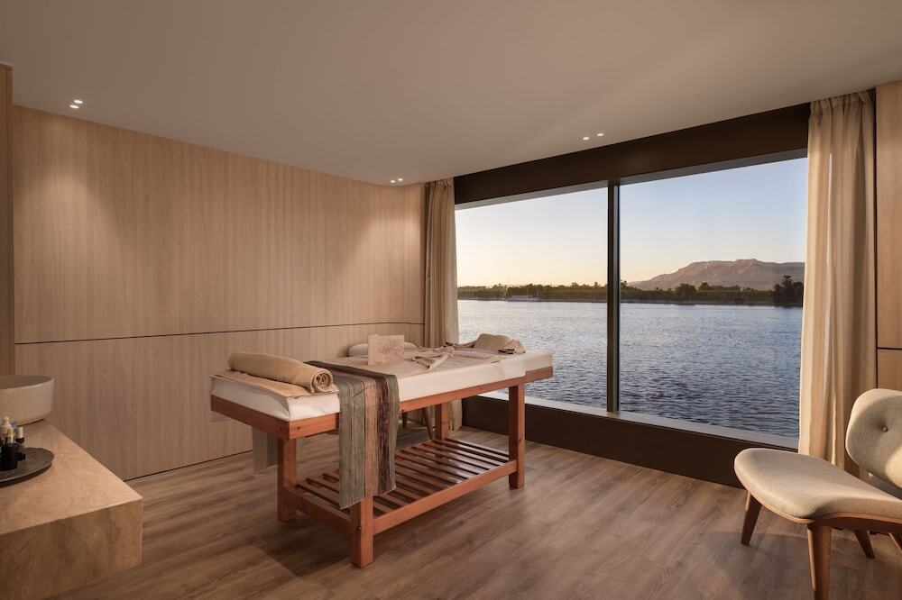 Луксор: AQUA THE DAHABEYA - Mondays from Luxor & Fridays from Aswan - Available for Private Bookings