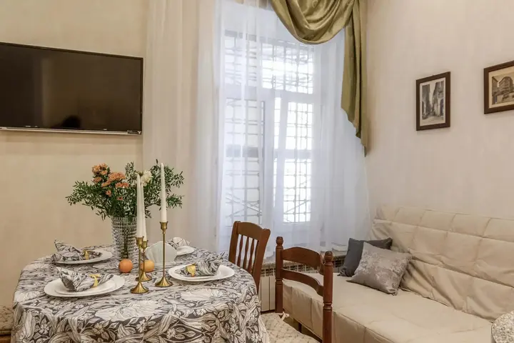Санкт-Петербург: RentDaySpb (РэнтДэйСпб) на проспекте Невский
