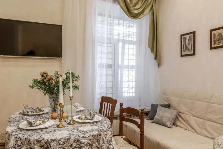 Санкт-Петербург: RentDaySpb (РэнтДэйСпб) на проспекте Невский