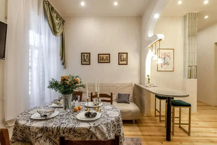 Санкт-Петербург: RentDaySpb (РэнтДэйСпб) на проспекте Невский
