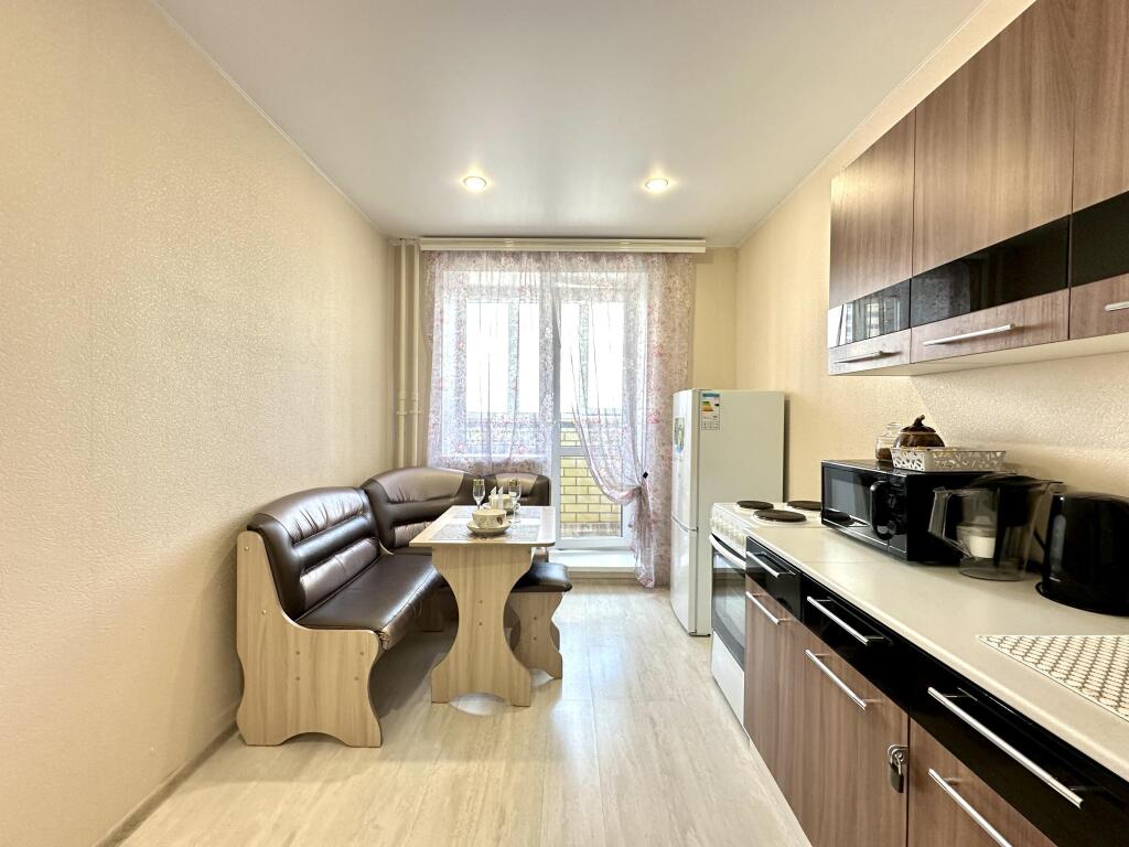 Тобольск: Compass (Компасс) в 15-м микрорайоне 42