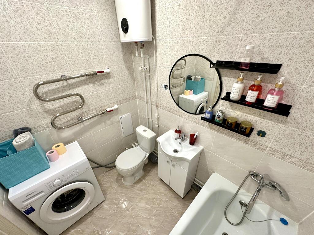 Тобольск: Compass (Компасс) в 15-м микрорайоне 42