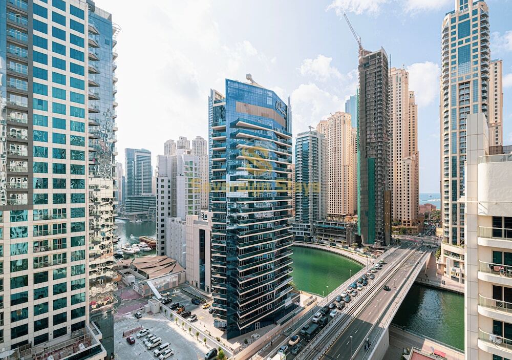 Дубай: Marina View Towers 2 Bedroom Apartment