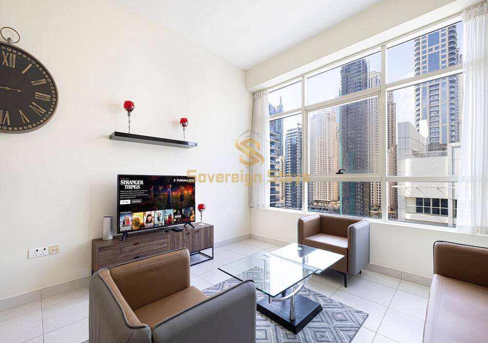 Дубай: Marina View Towers 2 Bedroom Apartment