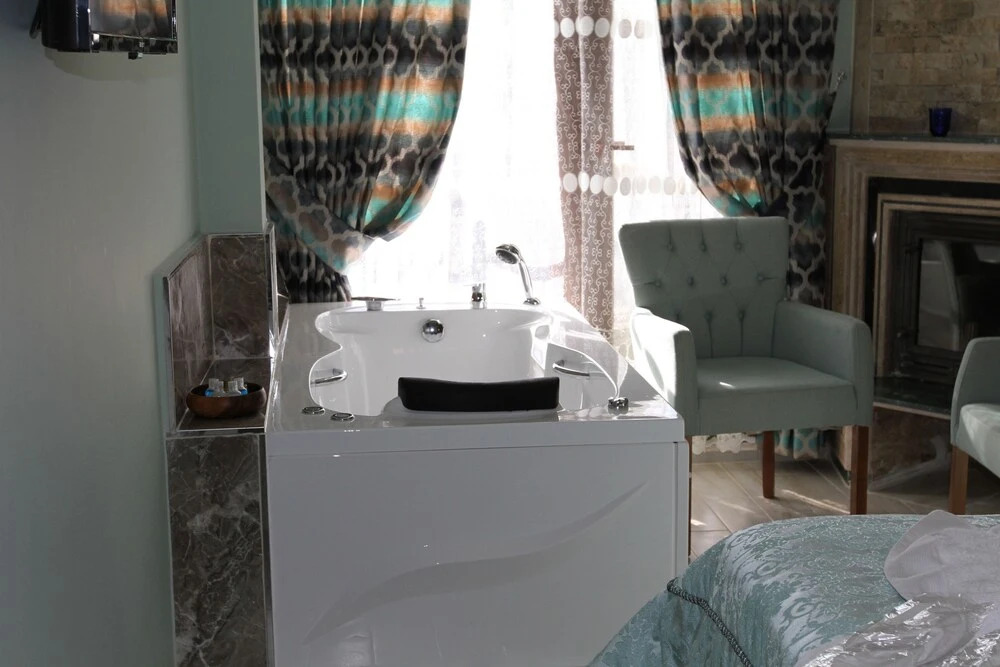 Сайл: Agva Capella Hotel
