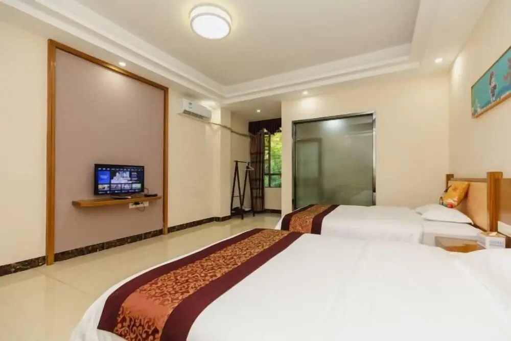 Шаогуань: Qianyuanju Inn